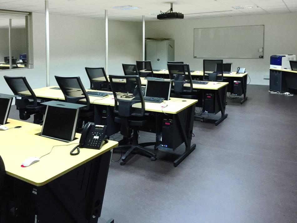 Grande surface aménagée au RDC ATRIA — Là CYTI®